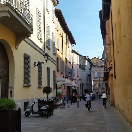 A Casa Di Gio E Lorenzo- Via Guidelli Apartment *